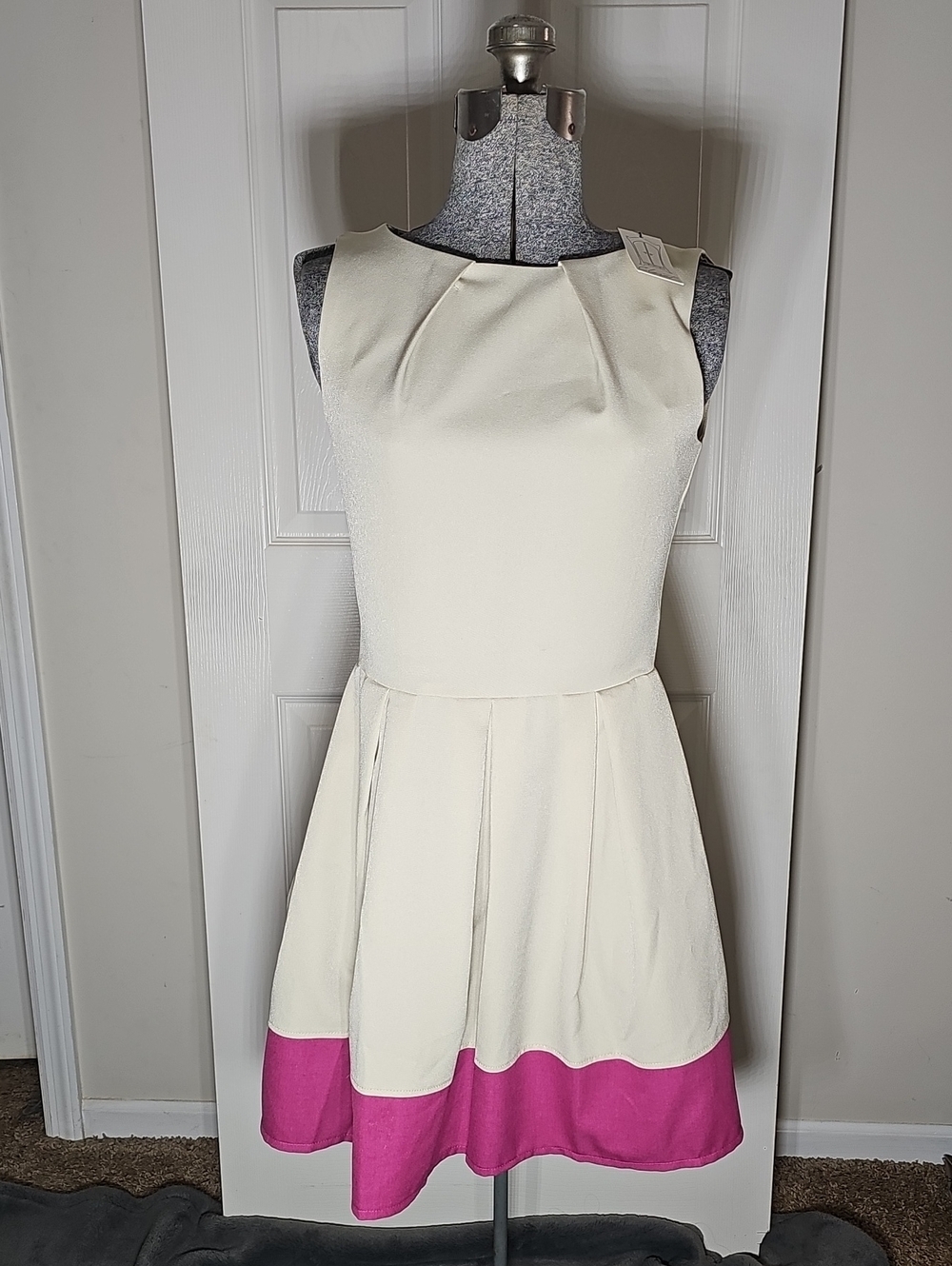 Closet London Cream & Pink Colorblock Pleated Skater Dress Size 10 NWT